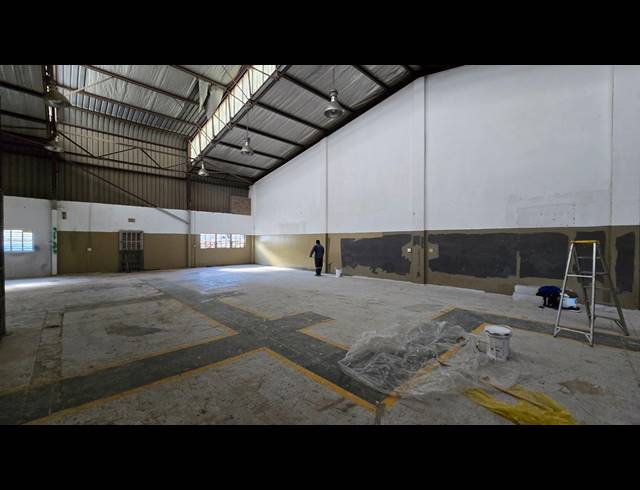 399M² WAREHOUSE TO LET IN SEBENZA